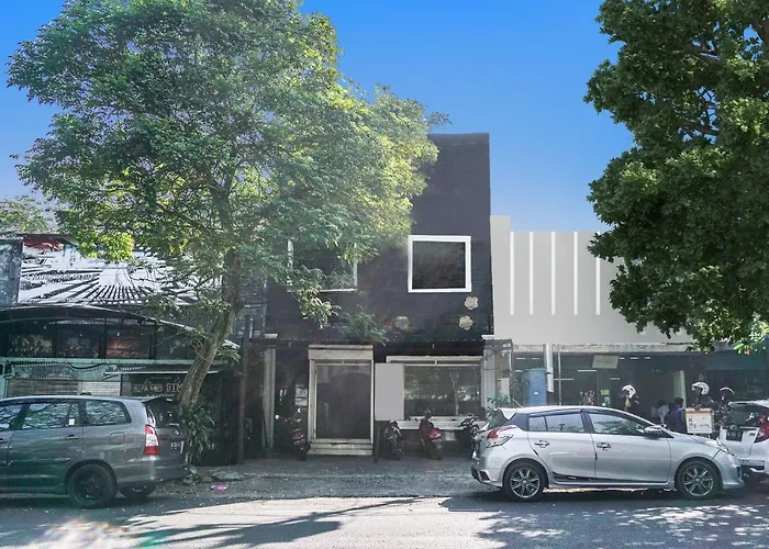 Spot On 91542 Hotel Emma Malang