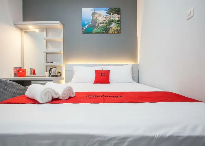 RedDoorz Plus near Politeknik Negeri Malang